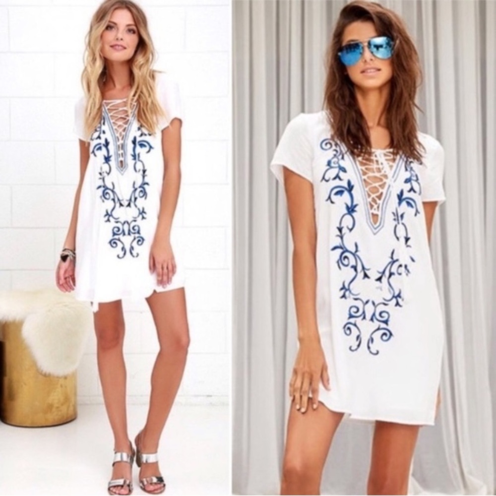 Lulu’s White Blue Lace Up Collar Short Sleeve Mini Island dress Size Small